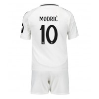 Real Madrid Luka Modric #10 Heimtrikotsatz Kinder 2024-25 Kurzarm (+ Kurze Hosen)